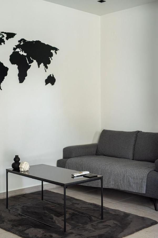 Minimal Art Studio Pátra Eksteriør bilde